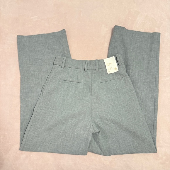 Aritzia Babaton Grey Gray High Waisted Rise Wide Leg Pleated Pants w/ Belt Loops - Picture 13 of 16
